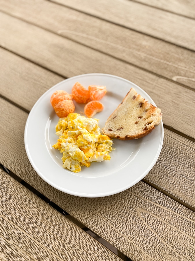 Eggs, toast, orange