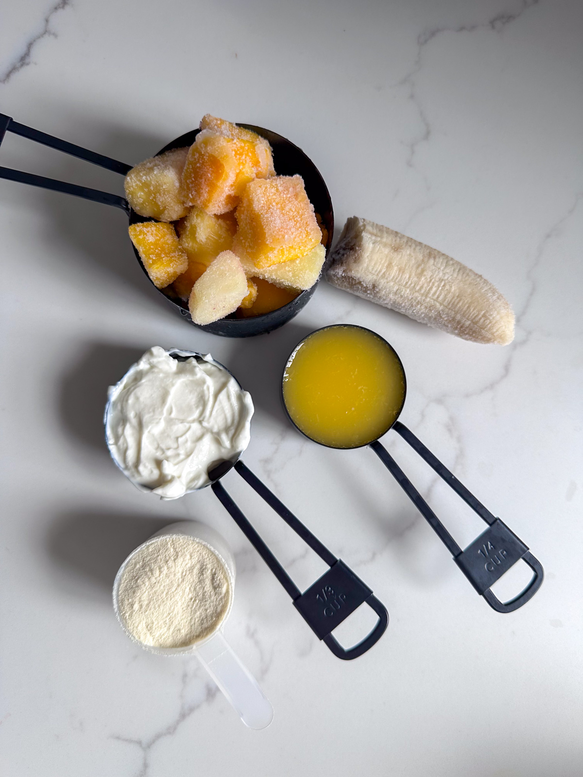 Mango Pineapple Smoothie ingredients