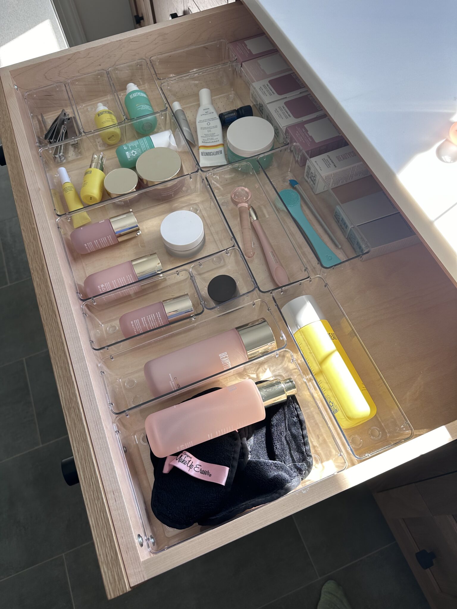 Kath Eats Blogger Kath Younger shares makeup organizer ideas - in photo: Acrylic Drawer Organizer Set